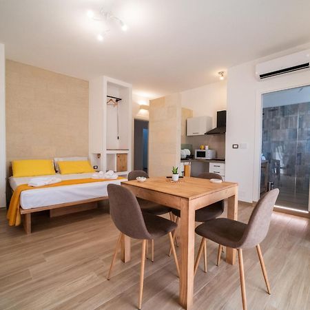 Pietra Bianca Bed & Breakfast Cutrofiano Dış mekan fotoğraf