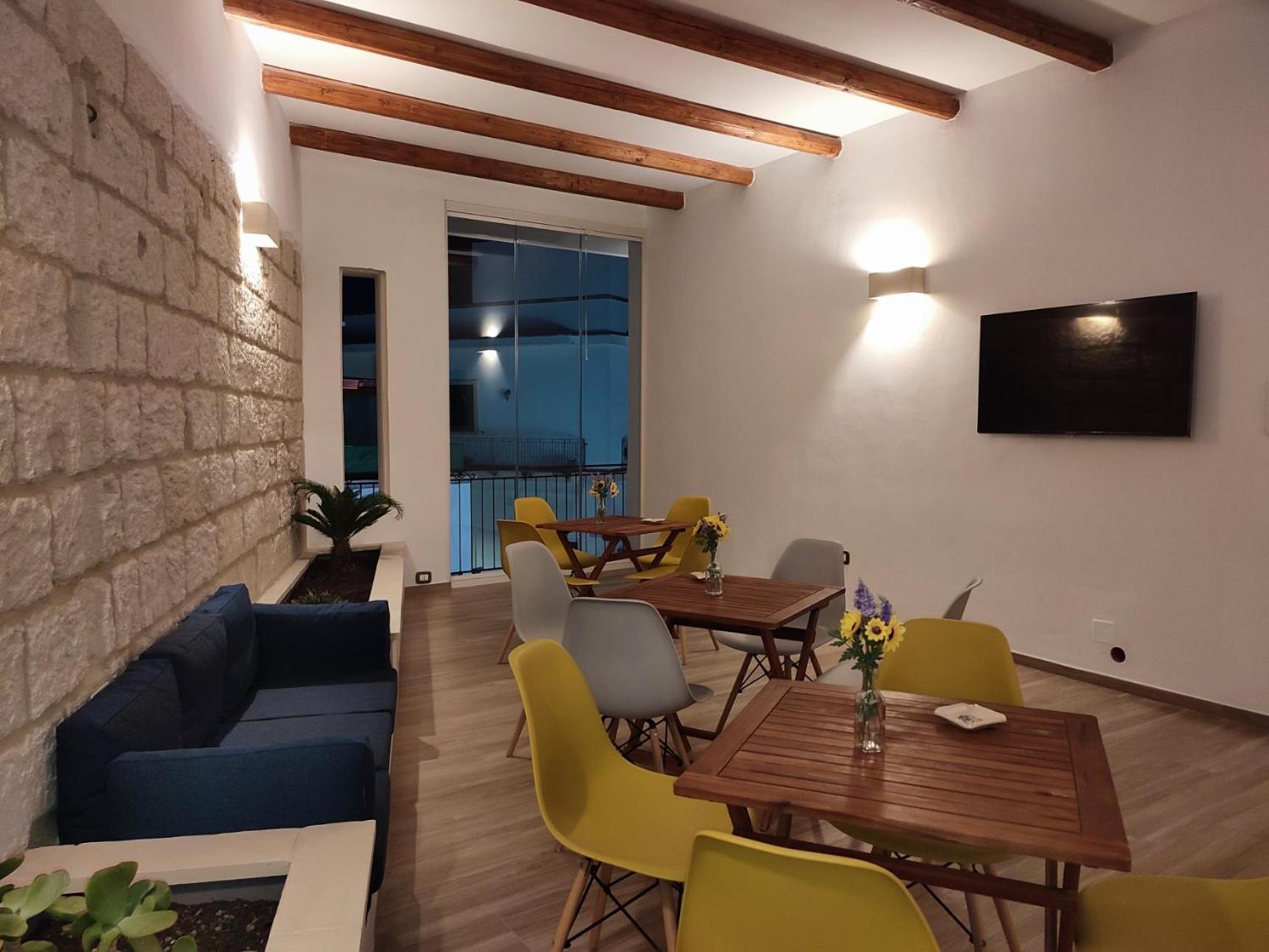Pietra Bianca Bed & Breakfast Cutrofiano Dış mekan fotoğraf