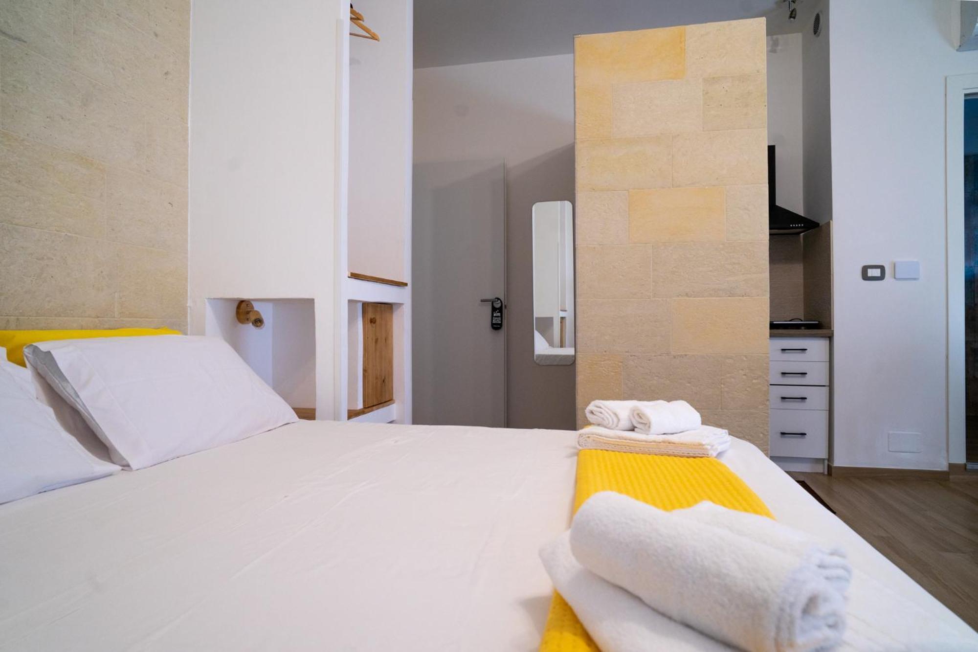 Pietra Bianca Bed & Breakfast Cutrofiano Dış mekan fotoğraf