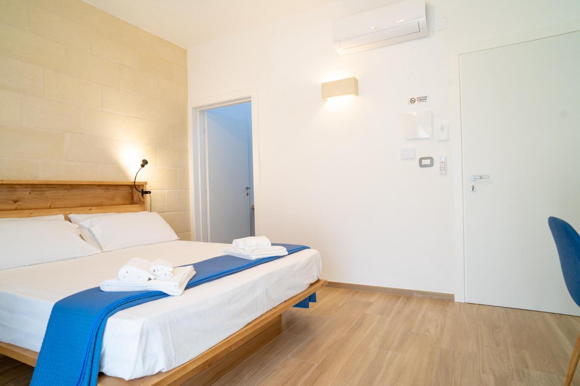 Pietra Bianca Bed & Breakfast Cutrofiano Dış mekan fotoğraf