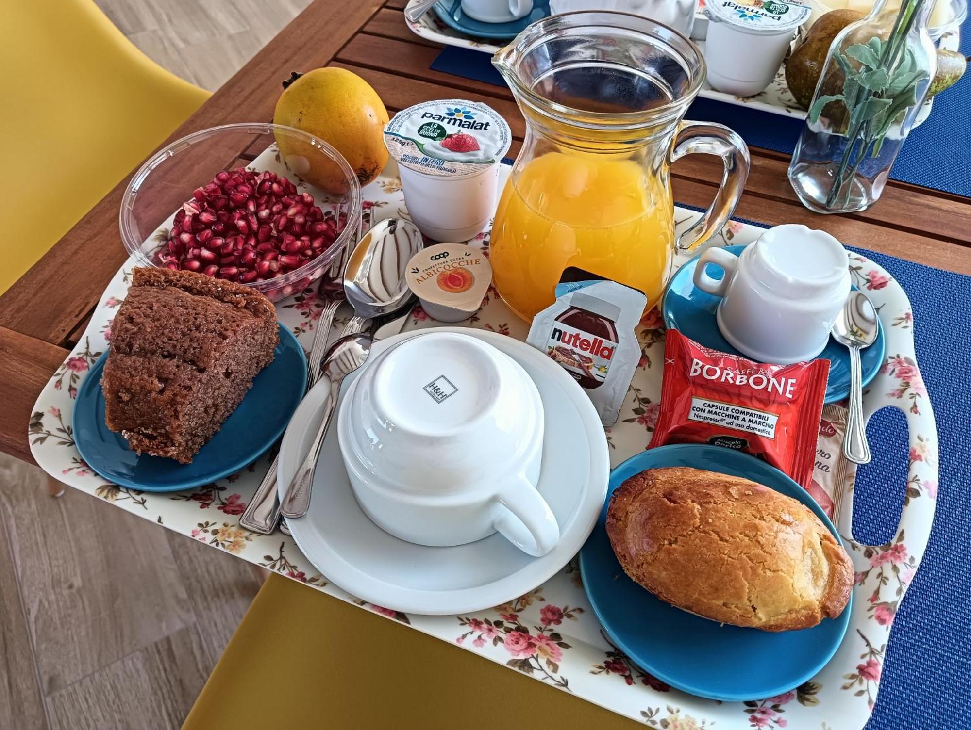 Pietra Bianca Bed & Breakfast Cutrofiano Dış mekan fotoğraf