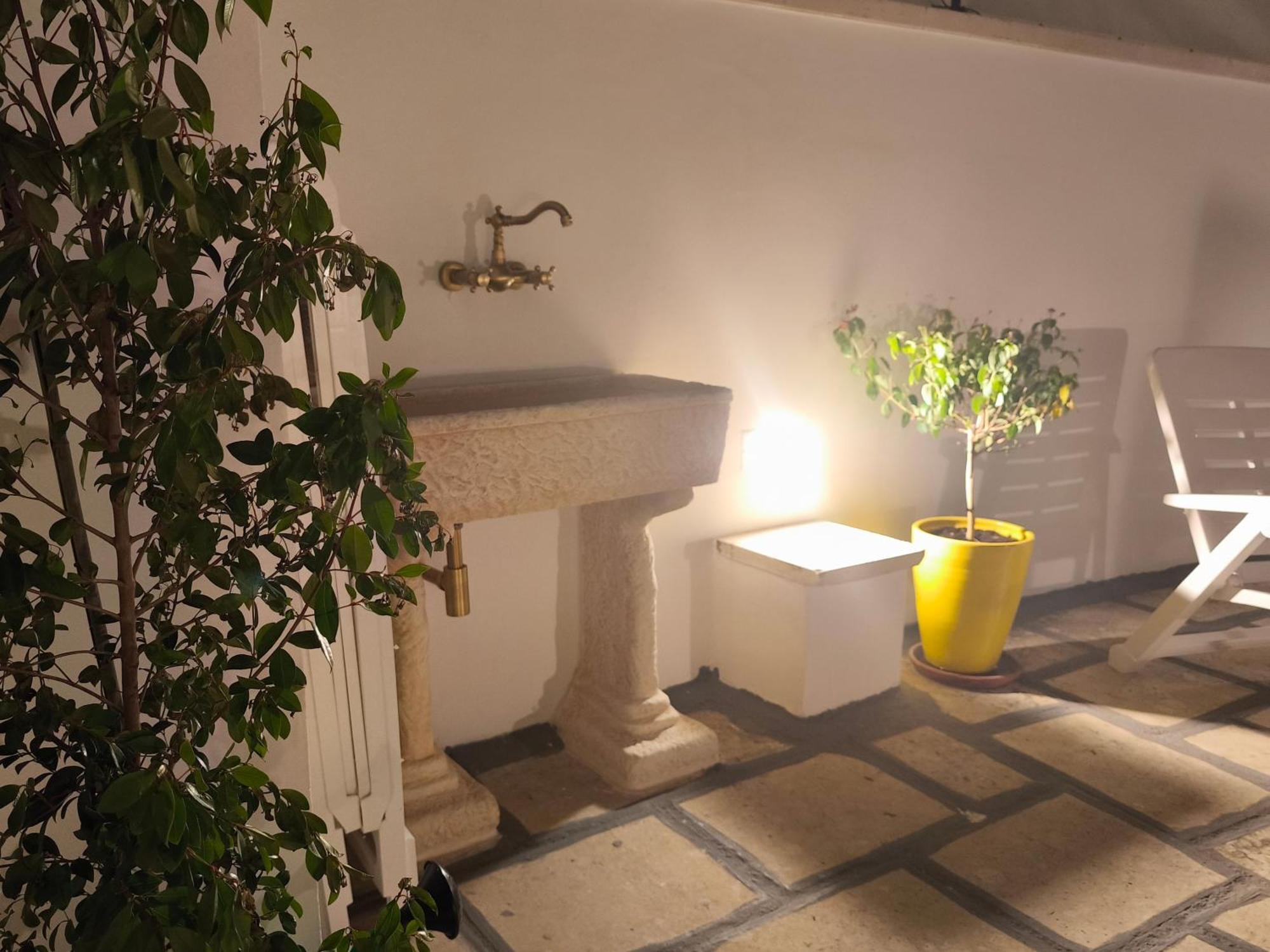 Pietra Bianca Bed & Breakfast Cutrofiano Dış mekan fotoğraf